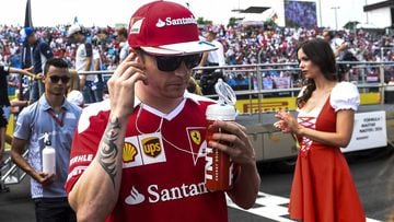 El piloto finlandés de Ferrari Kimi Raikkonen antes de iniciar la carrera en el Gran Premio de Hungría de Fórmula 1.