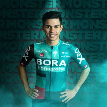 Este 1 de enero, varios equipos presentaron los maillots que lucirán en la temporada 2022. Los ciclistas colombianos ya exhibieron sus nuevas camisetas.