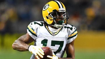 Packers trade Davante Adams to Raiders