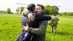 British Prime Minister Rishi Sunak hugs Ukrainian President Volodymyr Zelenskiy in Aylesbury, Britain, May 15, 2023. Rishi Sunak via Twitter/Handout via REUTERS    THIS IMAGE HAS BEEN SUPPLIED BY A THIRD PARTY  NO RESALES. NO ARCHIVES MANDATORY CREDIT      TPX IMAGES OF THE DAY