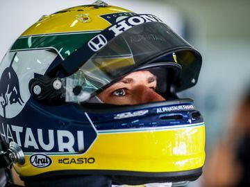 "Ayrton Senna siempre". Este es el mensaje que llevará el piloto francés Pierre Gasly en el casco durante el Gran Premio de Emilia Romagna para homenajear al piloto brasileño. 