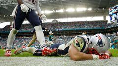 MIAMI, FL - DECEMBER 09: Kyle Van Noy #53 of the New England Patriots reacts after the loss to the Miami Dolphins at Hard Rock Stadium on December 9, 2018 in Miami, Florida.   Michael Reaves/Getty Images/AFP == FOR NEWSPAPERS, INTERNET, TELCOS &amp; TELE