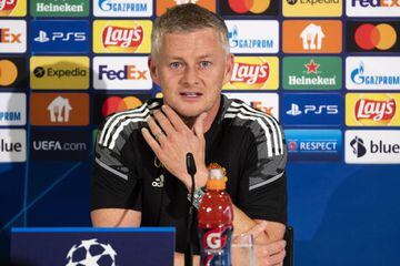 Bern (Switzerland Schweiz Suisse), 13/09/2021.- Manchester United's head coach Ole Gunnar Solskjaer attends a press conference at the Wankdorf stadium in Bern, Switzerland, 13 September 2021. BSC Young Boys will face, on 14 September 2021, Manchester Unit