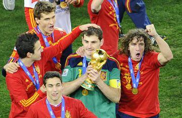 Safe hands. Iker Casillas with the World Cup.