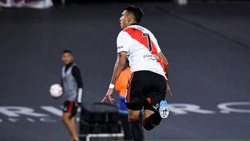 BUENOS AIRES, ARGENTINA - APRIL 10: Matias Suarez of River Plate celebrates after scoring the first goal of his team during a match between River Plate and Argentinos Juniors as part of Copa de la Liga 2022 at Estadio Monumental Antonio Vespucio Liberti on April 10, 2022 in Buenos Aires, Argentina. (Photo by Marcelo Endelli/Getty Images)