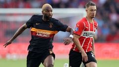 Falcao Garc&iacute;a, delantero del Galatasaray, estuvo en cancha cinco minutos en la goleada 5-1 del PSV en el juego de ida de segunda ronda de Champions