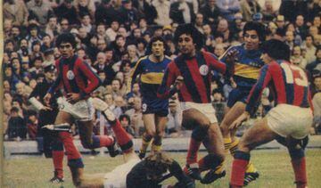 Una muy mala campaña en 1981 convirtió al cuadro de Buenos Aires en el primer club grande de Argentina en el primero en descender a segunda división. 