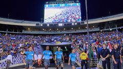 El Salvador con más público en el Estadio Cotton Bowl