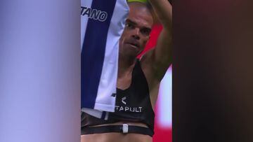 El show de Pepe: le dan roja y al irse provoca así a la hinchada del Benfica