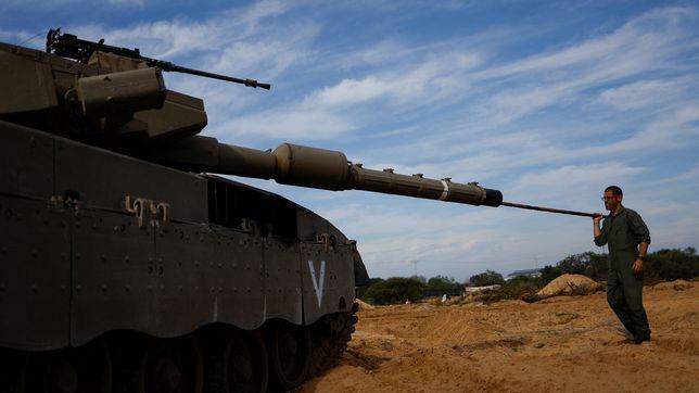 Así es el antitanque M830A1: el arma que ha enviado EEUU a Israel por “razones de emergencia”