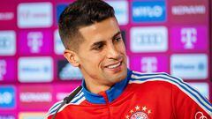 Munich (Germany), 31/01/2023.- A handout photo made available by FC Bayern Muenchen of player Joao Cancelo during his presentation as new loan signing of the German league leaders in Munich, Germany, 31 January 2023. FC Bayern signed Cancelo on loan from Manchester City with a buy option in summer. (Alemania) EFE/EPA/FC BAYERN MUENCHEN HANDOUT HANDOUT EDITORIAL USE ONLY/NO SALES
