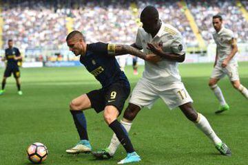 El defensa colombiano terminó siendo la gran figura del partido tras su enorme gol al minuto 96, en el clásico Milan vs. Inter que dejó un empate 2-2.