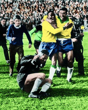 El 17 de junio se jugó en Santiago la final entre Brasil y Checoslovaquia. Brasil ganó por 3-1, se coronó de nuevo y cerró una etapa inolvidable de "Jogo Bonito".