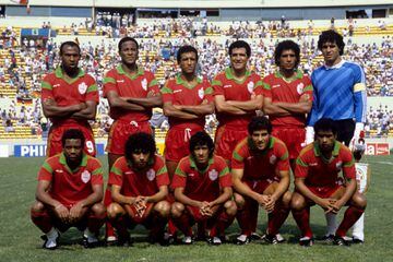 La selección de Marruecos volvió a un Mundial de fútbol dieciséis años después, fue en el de México de 1986. Ganó su primer partido en un Mundial en la fase de grupos a Portugal por 3-1 convirtiéndose así en el primer país del mundo árabe y de África en conseguirlo. Hasta el Mundial de Qatar 2022, su mejor participación en una Copa del Mundo. En la foto, el once inicial ante Alemania Federal.