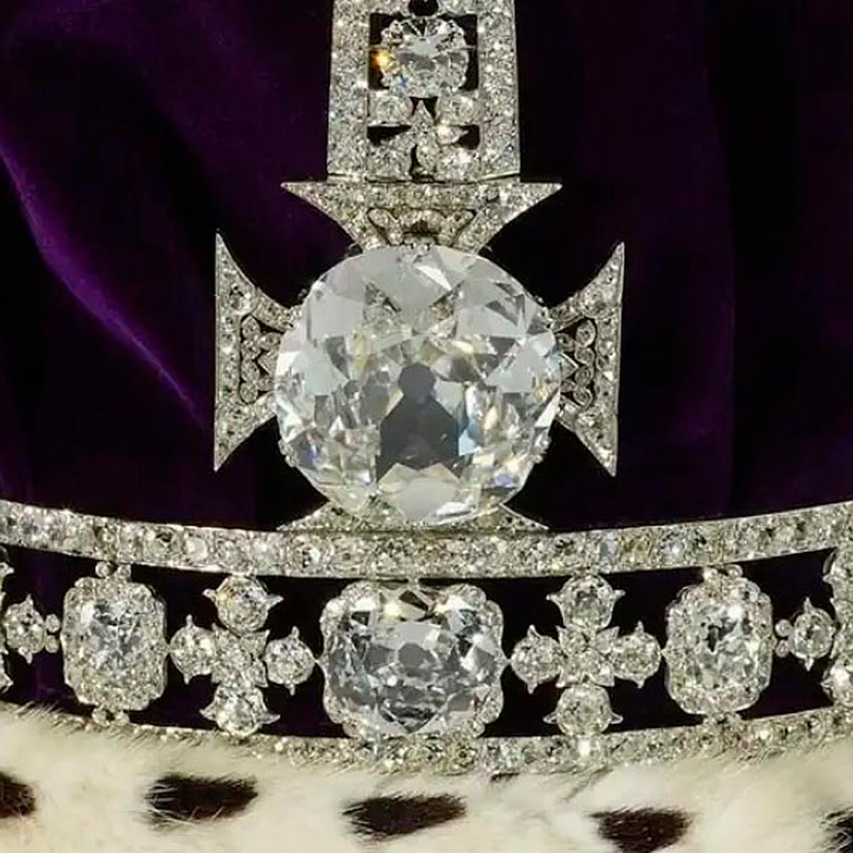 Koh-i-Noor, el infame diamante de la Corona Británica