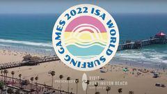Logo de los ISA World Surfing Games 2022 sobre la playa de Huntington Beach (California, Estados Unidos). 