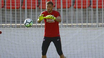 Oblak: "I'll stay at Atlético one more year; after that who knows"