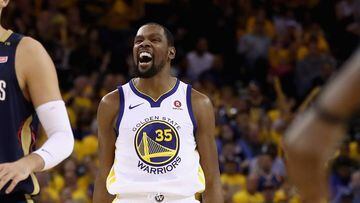 OAKLAND, CA - MAY 08: Kevin Durant #35 of the Golden State Warriors reacts after making a basket against the New Orleans Pelicans during Game Five of the Western Conference Semifinals of the 2018 NBA Playoffs at ORACLE Arena on May 8, 2018 in Oakland, California. NOTE TO USER: User expressly acknowledges and agrees that, by downloading and or using this photograph, User is consenting to the terms and conditions of the Getty Images License Agreement.   Ezra Shaw/Getty Images/AFP == FOR NEWSPAPERS, INTERNET, TELCOS &amp; TELEVISION USE ONLY ==