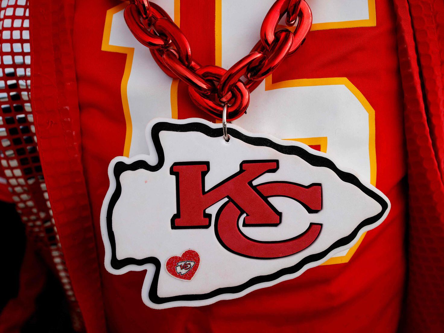 Why do the Kansas City Chiefs wear the color red? What is the