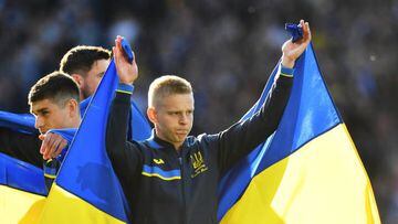 GLASGOW, SCOTLAND - JUNE 01: Oleksandr Zinchenko of Ukraine acknowledges the fans prior to the FIFA World Cup Qualifier match between Scotland and Ukraine at Hampden Park on June 01, 2022 in Glasgow, Scotland. (Photo by Mark Runnacles/Getty Images)