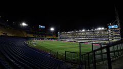 View of the empty stands before an Argentina First Division football match between Argentina&#039;s Boca Juniors and Talleres, at La Bombonera stadium, in Buenos Aires, on November 15, 2020. (Photo by ALEJANDRO PAGNI / AFP)