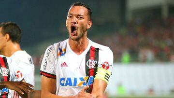 R&eacute;ver celebra un gol de Flamengo.