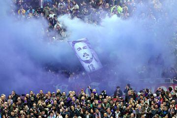 FLORENCE, ITALY - MARCH 11: ACF Fiorentina fans remember Captain Davide Astori during the serie A match between ACF Fiorentina and Benevento Calcio at Stadio Artemio Franchi on March 11, 2018 in Florence, Italy.  (Photo by Gabriele Maltinti/Getty Images)