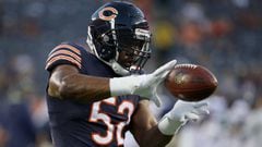 CHICAGO, IL - SEPTEMBER 17: Khalil Mack #52 of the Chicago Bears warms up prior to the game against the Seattle Seahawks at Soldier Field on September 17, 2018 in Chicago, Illinois.   Jonathan Daniel/Getty Images/AFP == FOR NEWSPAPERS, INTERNET, TELCOS &
