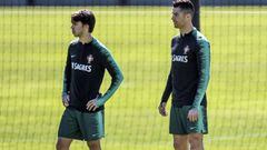 Joao Felix y Cristiano, en un entrenamiento con Portugal.