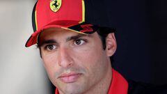 Carlos Sainz, piloto de Ferrari, en el Circuito de Sakhir, en el jueves previo al arranque del Mundial de F1 en Bahrein.