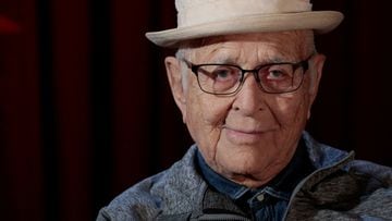 FILE PHOTO: Television producer Norman Lear poses for a portrait in New York, U.S., October 12, 2016. REUTERS/Lucas Jackson/File Photo
