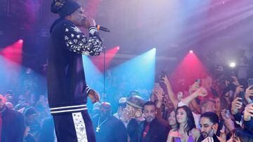 MIAMI, FLORIDA - OCTOBER 29: Snoop Dogg performs at E11EVEN Miami on October 29, 2022 in Miami, Florida. (Photo by Alexander Tamargo/Getty Images for E11EVEN)