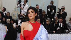 Tras años de negación, Kylie Jenner finalmente ha admitido haberse sometido a una cirugía estética de senos, de la cual se arrepiente.