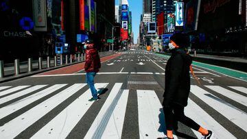 Personas caminando por las calles de Nueva York