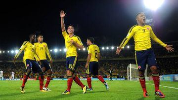Jugadores de la Selecci&oacute;n Colombia celebrando un gol ante Francia en El Camp&iacute;n en el Mundial Sub 20 de 2011