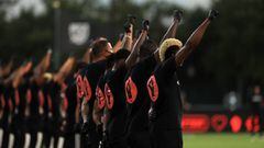 Previo al duelo inaugural del MLS is Back entre Orlando City e Inter Miami, jugadores de la MLS realizaron un emotivo festejo en memoria de George Floyd.