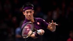 PARIS, FRANCE - NOVEMBER 02: Kei Nishikori of Japan plays a forehand during his Quarter Final match against Roger Federer of Switzerland on Day 5 of the Rolex Paris Masters on November 2, 2018 in Paris, France. (Photo by Justin Setterfield/Getty Images)