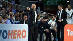 MADRID, SPAIN - JANUARY 26: Chus Mateo, Head Coach of Real Madrid gestures during the 2022/2023 Turkish Airlines EuroLeague match between Real Madrid and FC Barcelona at Wizink Center on January 26, 2023 in Madrid, Spain. (Photo by Angel Martinez/Euroleague Basketball via Getty Images)