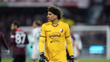 Guillermo Ochoa of US Salernitana looks on during the Serie A match between US Salernitana and Juventus FC at Stadio Arechi, Salerno, Italy on 7 February 2023.  (Photo by Giuseppe Maffia/NurPhoto via Getty Images)
