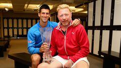 El tenista alemán Boris Becker, junto a Novak Djokovic
