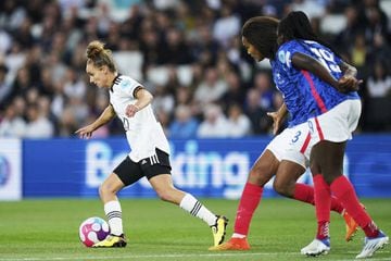 Lina Magull in action during the UEFA Women's Euro England 2022 Semi Final match between Germany and France. 