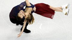 French pair Gabriella Papadakis and Guillaume Cizeron wow the crowds at they glide their way to a second ice dance world title at the 2016 ISU World Figure Skating Championships.