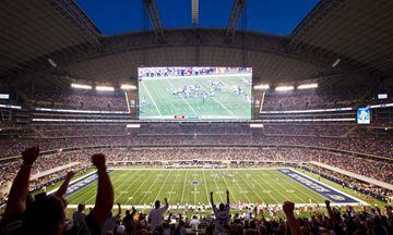 Real Madrid and Barcelona will face off at the AT&T Stadium, Dallas. 