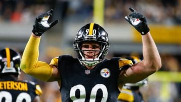 PITTSBURGH, PENNSYLVANIA - SEPTEMBER 18: T.J. Watt #90 of the Pittsburgh Steelers gestures to the crowd against the Cleveland Browns during the fourth quarter at Acrisure Stadium on September 18, 2023 in Pittsburgh, Pennsylvania.   Justin K. Aller/Getty Images/AFP (Photo by Justin K. Aller / GETTY IMAGES NORTH AMERICA / Getty Images via AFP)