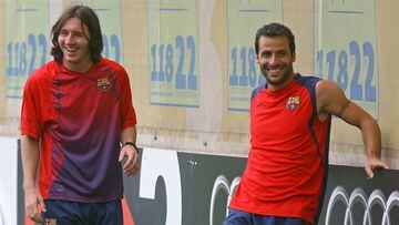 Ludovic Giuly y Leo Messi, durante un entrenamiento del Barcelona de la temporada 2006-2007.