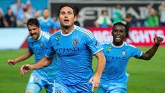 Frank Lampard, David Villa y Stiven Mendoza celebrando un gol en el New York City FC en la MLS
