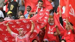 Tunisia&#039;s supporters cheer up during the Group F Africa Cup of Nations (CAN) 2021 football match between Tunisia and Mauritania at Limbe Omnisport Stadium in Limbe on January 16, 2022. (Photo by Issouf SANOGO / AFP)