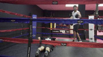 Diego Costa, en un entrenamiento sobre el ring.