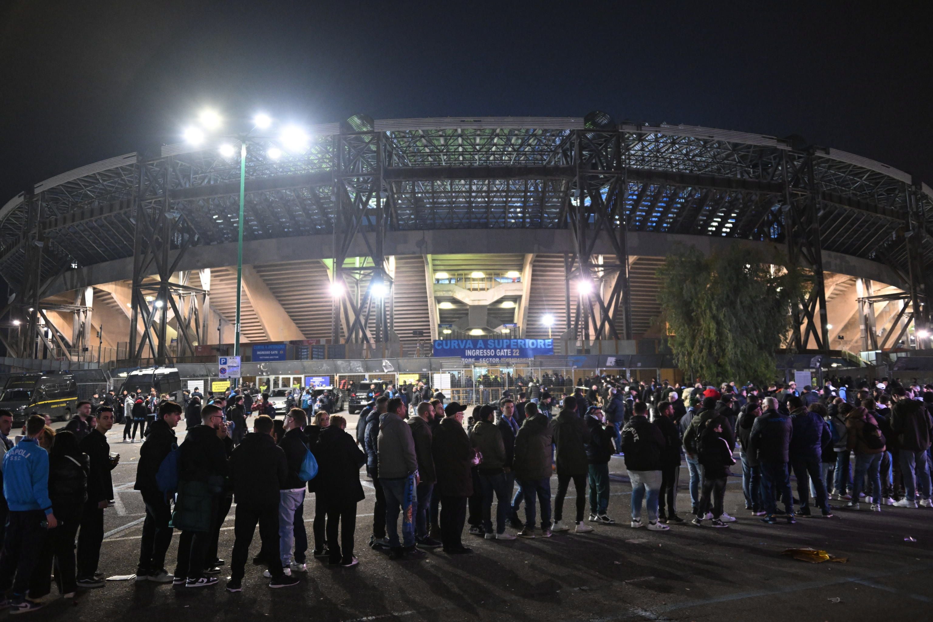Supporters arrive at the stadium 'Diego Armando Maradona' 