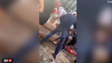 Liverpool fans throw locals into Barcelona fountain